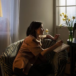 How to Do a Digital Detox Without Unplugging Completely (10 Strategies That Actually Work)
